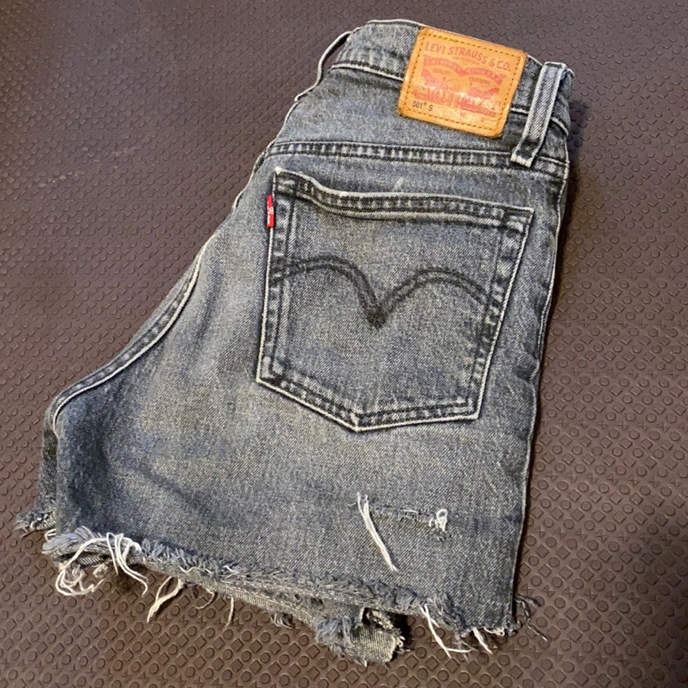Distressed Levi’s 501s
